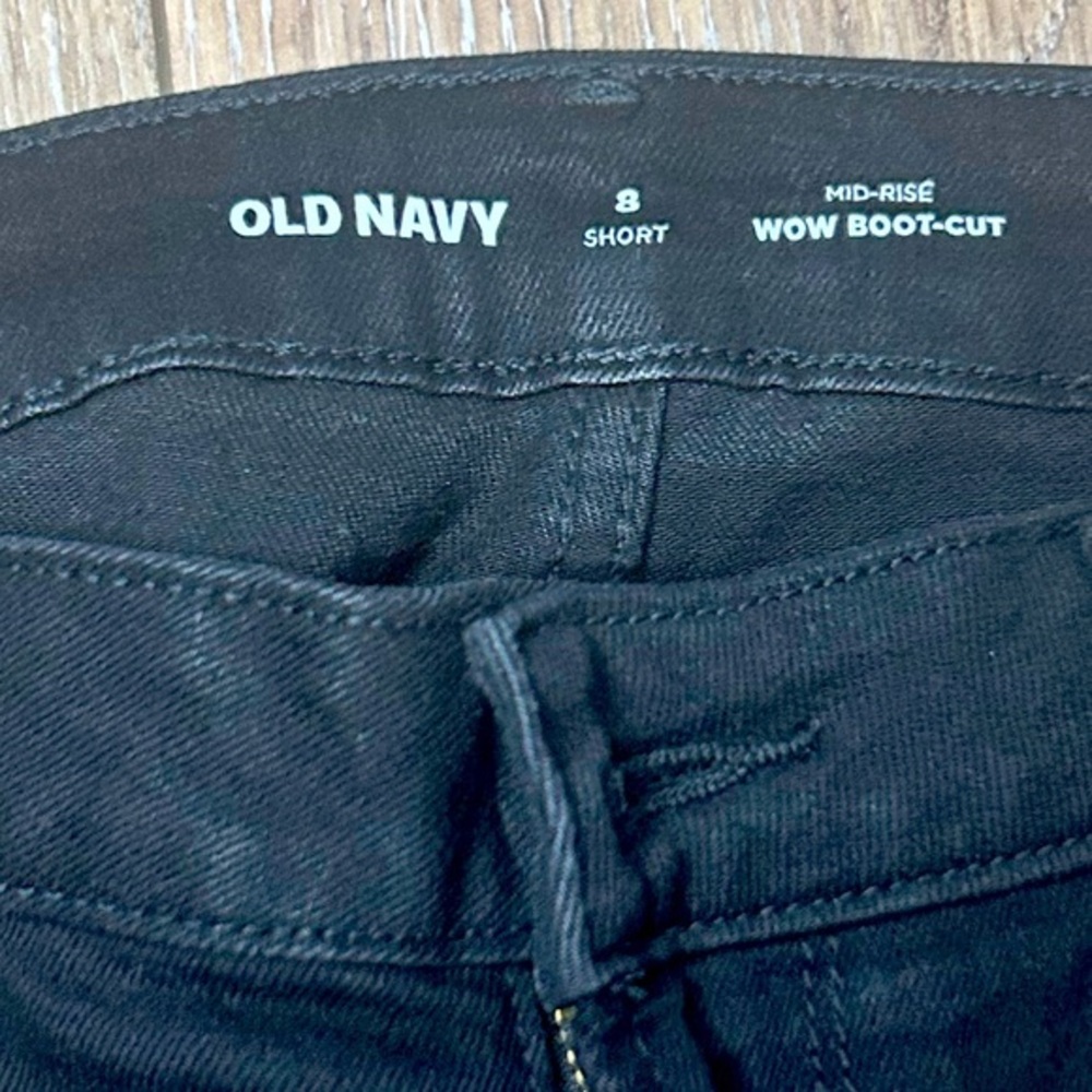 Old Navy size 8 short wow boot cut - Picture 2 of 3